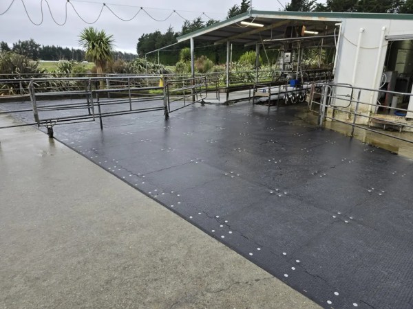 Andrew Barlass farm yard rubber matting